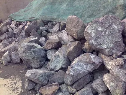 i - 2024-02-14T225954.490